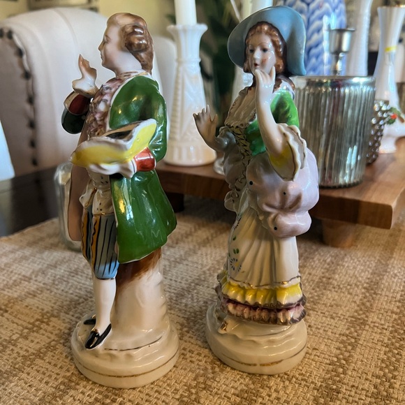 Vintage Porcelain Man & Woman Figurines - Picture 6 of 7